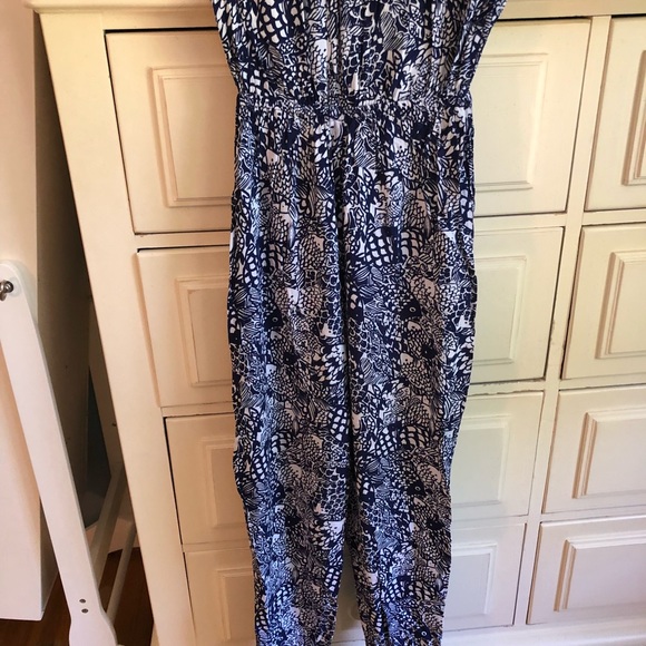 MOVING SALE: Lilly Pulitzer jumpsuit size small - Picture 5 of 5